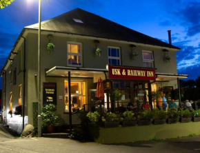  Usk And Railway Inn  Сеннибридж